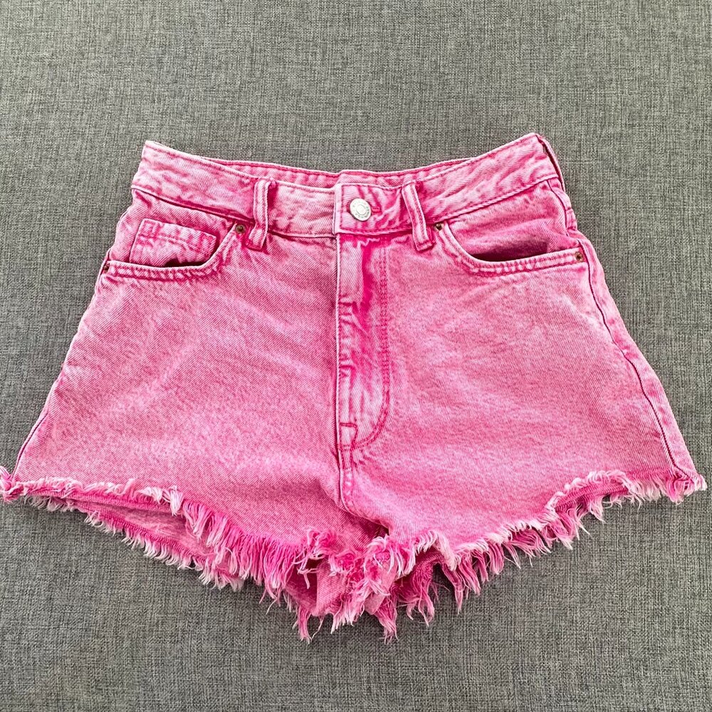 High-Waist Pink Denim Frayed Hem Shorts